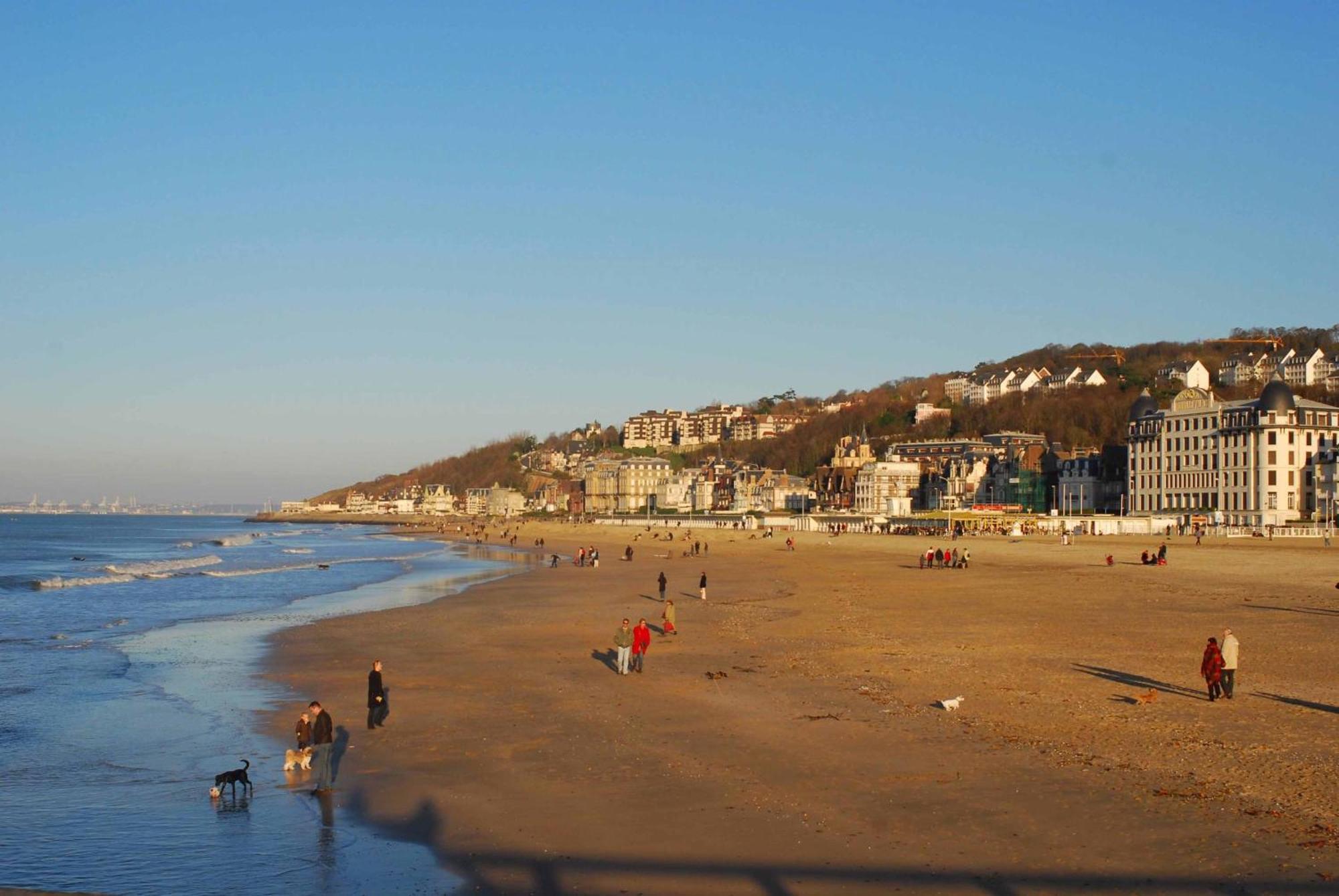 Hotel Le Reynita Trouville-sur-mer Exteriör bild