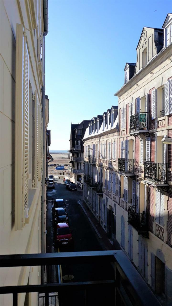 Hotel Le Reynita Trouville-sur-mer Exteriör bild